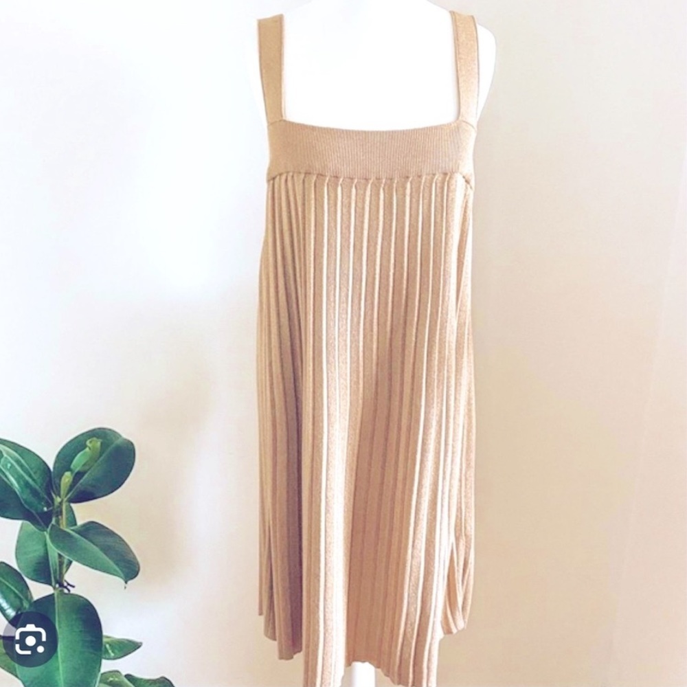 H&M Gold Glitter Sleeveless‎ Pleated Shift Dress​​